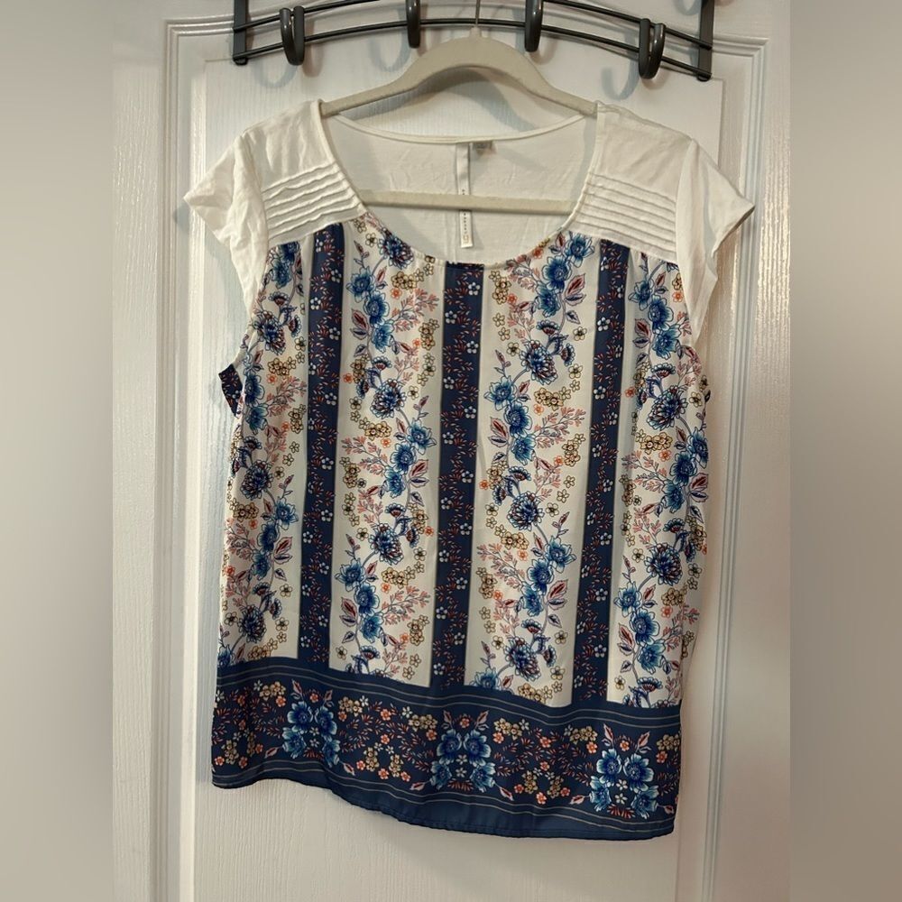 LC Lauren Conrad White Floral Stripe Blouse with Blue Accents